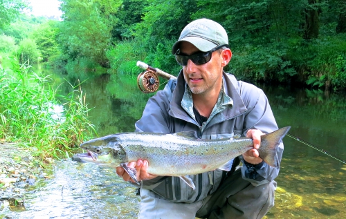 peche du saumon en bretagne,saumon atlantique en france,meilleures rivières à saumon de bretagne,guide de pêche au saumon,jean-baptiste vidal guide de pêche à la mouche en bretagne,enjoy fishing,guide de pêche bretagne