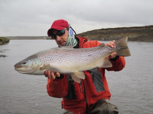 rio grande,truite de mer,nervous waters,sea trout,argentine,argentina,kau tapen lodge,enjoy fishing