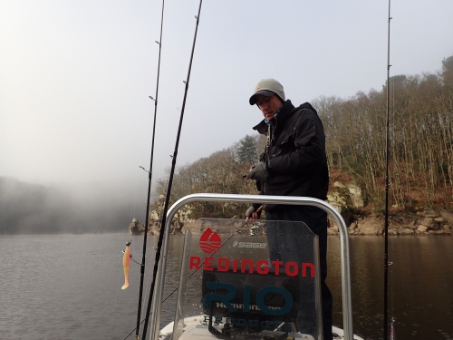 pêche du sandre,pêche en verticale,sandre en verticale,sandre au leurre,lac de guerlédan,sandre en bretagne,peche du sandre au leurre,enjoy fishing,jean-baptiste vidal moniteur-guide de pêche,pêche de la perche,perche en verticale,pêche en lac de barrage,sandre en lac de barrage