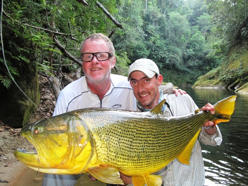 histoire de pêche, dorado, dorado à la mouche, pêche du dorado, gros dorado bolivien, Tsimane lodge, énorme dorado, Jean-Baptiste Vidal Moniteur-Guide de pêche à la mouche, Enjoy Fishing