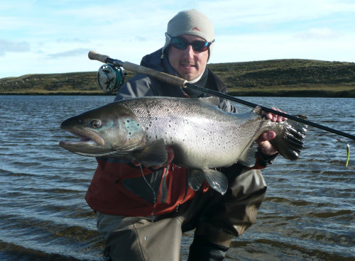 truite de mer géante, truite de mer, truite du Rio Grande, pêche sur le Rio Grande, pêche de la truite de mer à la mouche, truite de mer argentine, Jean-baptiste Vidal moniteur-guide de peche, Enjoy Fishing