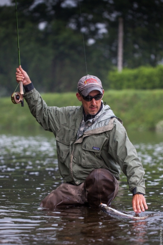 Peche des migrateurs, aloses à la mouche, saumons en Bretagne, Enjoy Fishing, Jean-Baptiste Vidal guide de pêche à la mouche