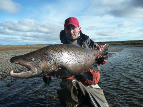 truite de mer géante, truite de mer, truite du Rio Grande, pêche sur le Rio Grande, pêche de la truite de mer à la mouche, truite de mer argentine, Jean-baptiste Vidal moniteur-guide de peche, Enjoy Fishing