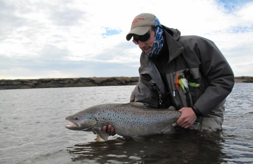 truites de mer,rio grande,argentine,kau tapen lodge,peche a la mouche,sea trout,argentina,nervous waters